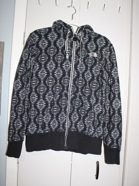 The North Face Women's Black Patterned Full-Zip Hoodie